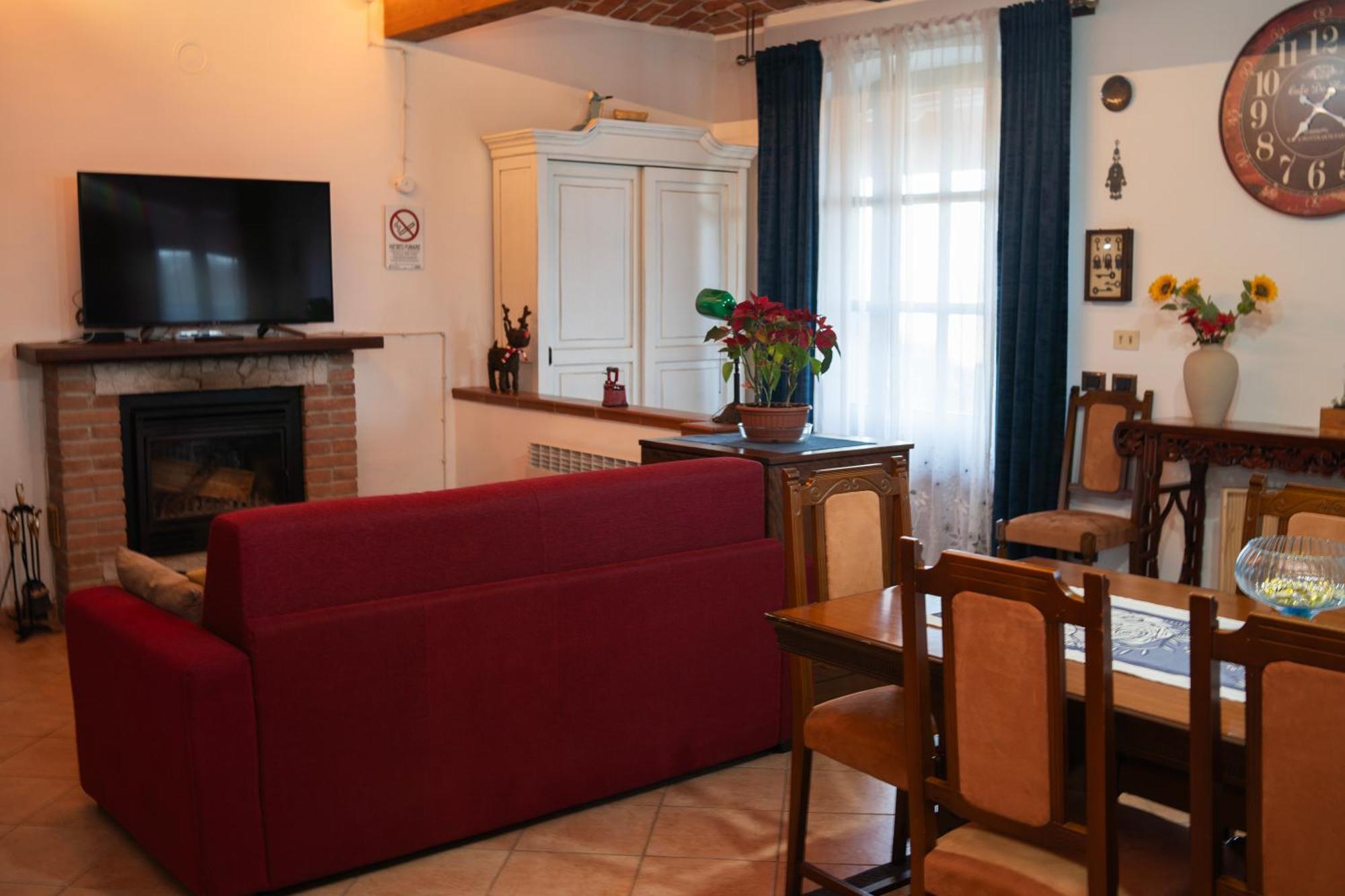 Casa Maya San Martino Alfieri Экстерьер фото